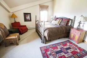 WestWall Lodge
