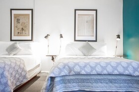 11th Avenue Hotel and Hostel