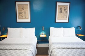 11th Avenue Hotel and Hostel
