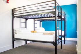 11th Avenue Hotel and Hostel