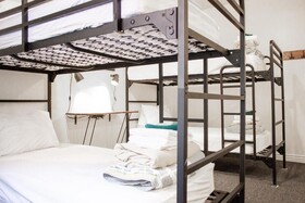 11th Avenue Hotel and Hostel