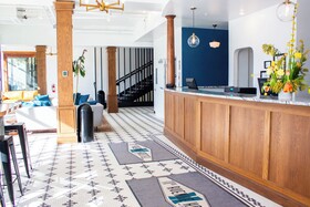 11th Avenue Hotel and Hostel