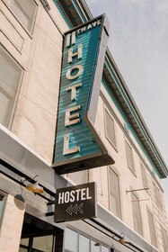 11th Avenue Hotel and Hostel