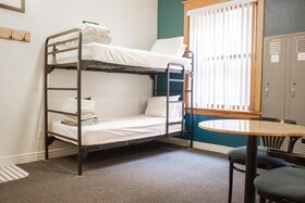 11th Avenue Hotel and Hostel