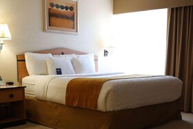 AmericInn by Wyndham Denver Airport