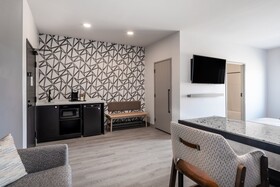 Atwell Suites Denver Airport – Tower Road
