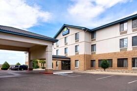 Days Inn & Suites by Wyndham Denver International Airport