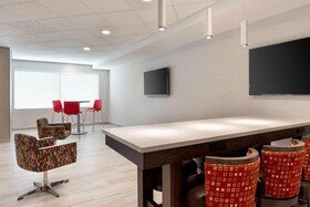 Days Inn & Suites by Wyndham Denver International Airport
