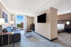 DoubleTree by Hilton Denver Cherry Creek