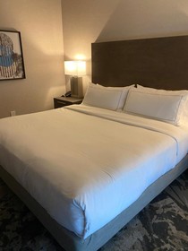 DoubleTree by Hilton Denver International Airport