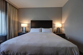 DoubleTree by Hilton Denver International Airport