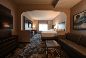 DoubleTree by Hilton Denver International Airport