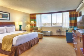DoubleTree by Hilton Denver Central Park