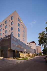 Element Denver Downtown East