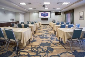 Hampton Inn & Suites Denver Airport / Gateway Park