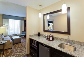 Hampton Inn & Suites Denver Airport / Gateway Park