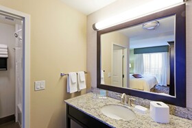 Hampton Inn & Suites Denver Airport / Gateway Park