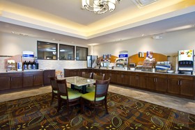Holiday Inn Express & Suites Denver East-Peoria Street