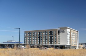 Hyatt Place Denver / Peña Station