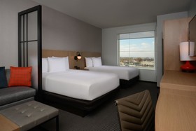 Hyatt Place Denver / Peña Station