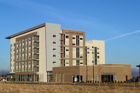 Hyatt Place Denver / Peña Station
