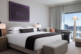 Kimpton Claret Hotel