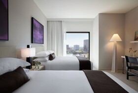 Kimpton Claret Hotel