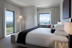 Kimpton Claret Hotel