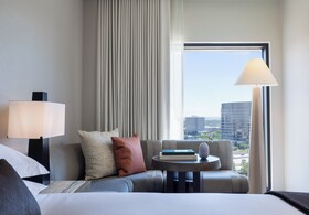 Kimpton Claret Hotel