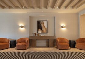 Kimpton Claret Hotel
