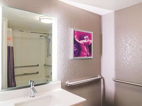 La Quinta Inn & Suites by Wyndham Denver Airport DIA