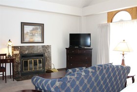 Lone Tree Golf Club And Hotel