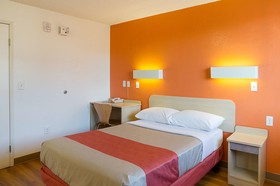 Motel 6 Denver Central - Federal Boulevard