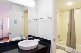Motel 6 Denver Central - Federal Boulevard