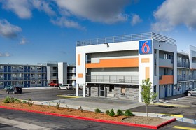 Motel 6 Denver Central - Federal Boulevard