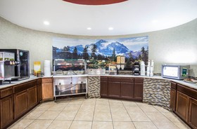 Clarion Hotel Denver Central