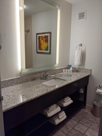 Plaza Hotel Denver Central