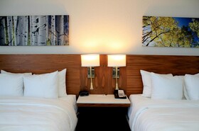Plaza Hotel Denver Central