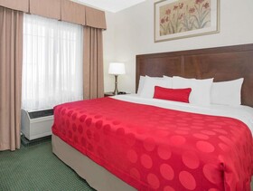 Ramada by Wyndham Denver International Airport