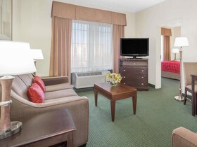 Ramada by Wyndham Denver International Airport