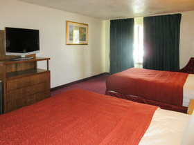 Rodeway Inn & Suites