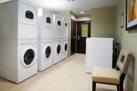 Staybridge Suites Denver - Central Park