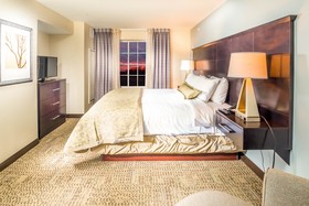 Staybridge Suites Denver - Central Park