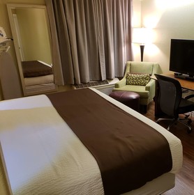 Days Inn by Wyndham Thornton