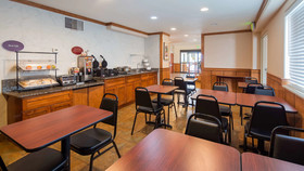 Days Inn by Wyndham Thornton