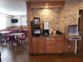 Days Inn by Wyndham Thornton