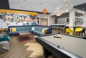 Tru by Hilton Denver Airport Tower Road