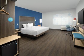 Tru by Hilton Denver Airport Tower Road