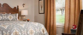 Antlers On The Creek Bed & Breakfast