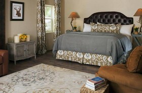 Antlers On The Creek Bed & Breakfast